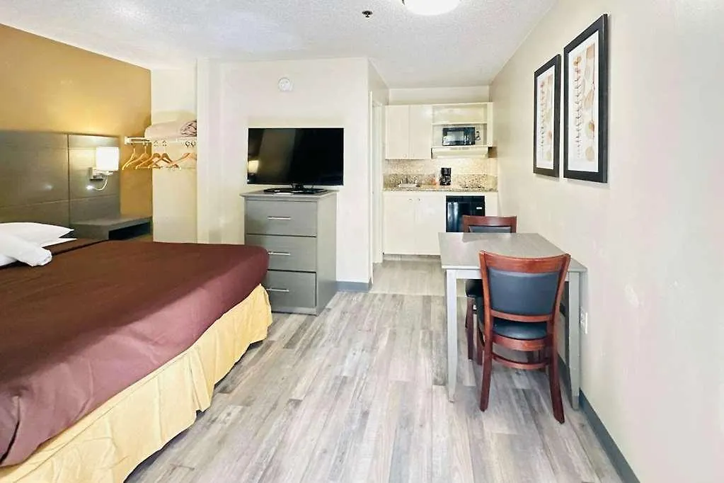 Motel Suburban Studios Abercorn Savannah