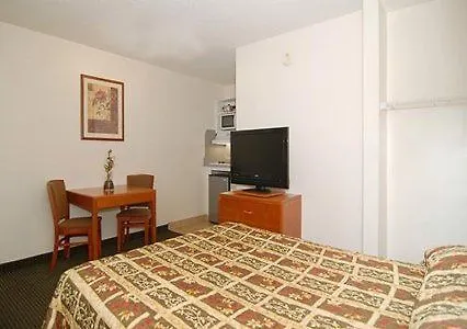 ** Motel Suburban Studios Abercorn Savannah États-Unis