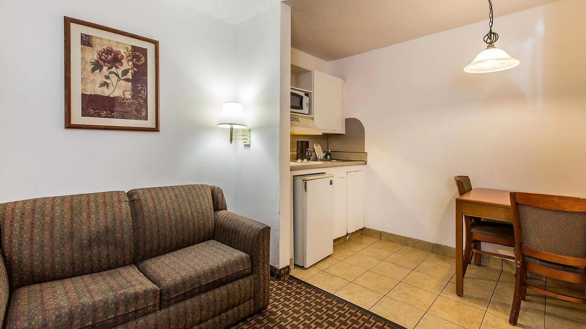 Suburban Studios Abercorn Savannah